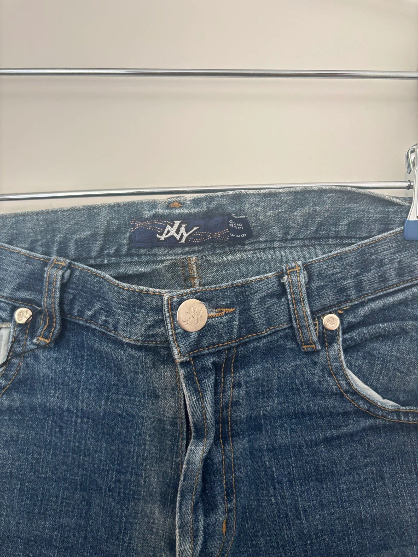 179/ Jean évasé brut - Jennyfer - Talla 40 – photo 3